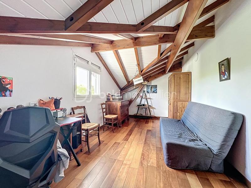 Villa - 295 m² - 10 pièces