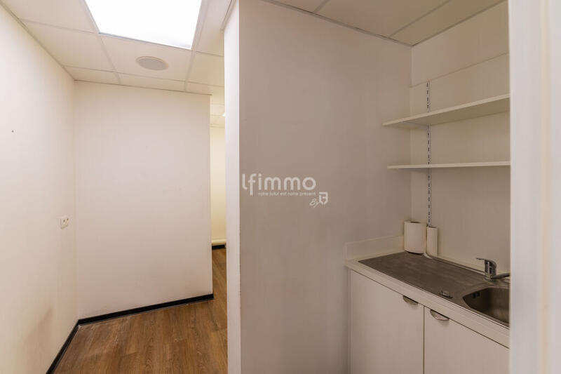 Local commercial - 98 m² - 6 pièces