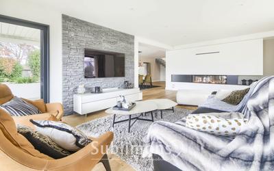 Maison - 250 m² - 8 pièces