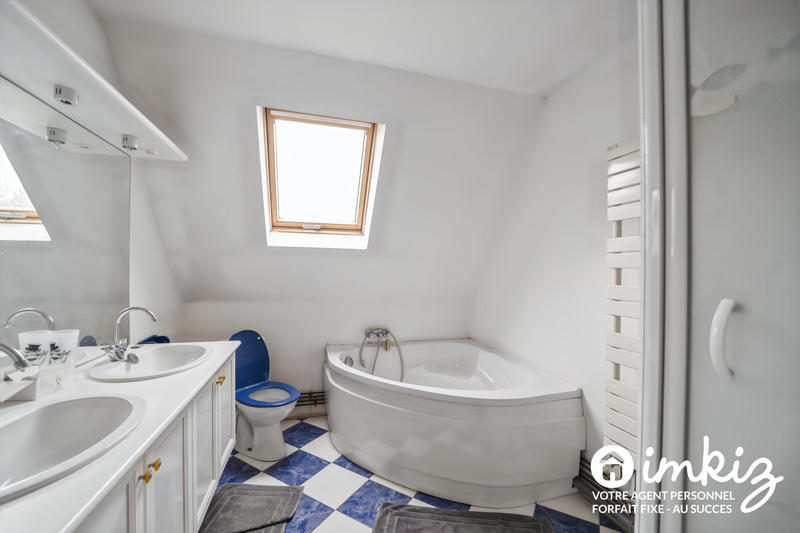 Maison - 180 m² - 7 pièces