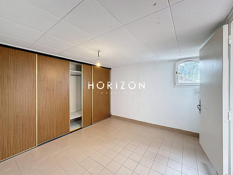 Maison - 224 m² - 7 pièces