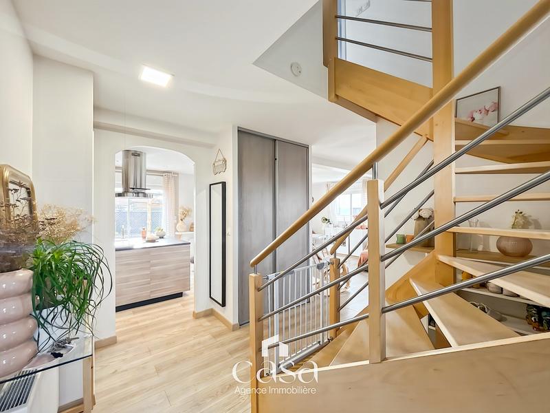 Maison - 100 m² - 6 pièces