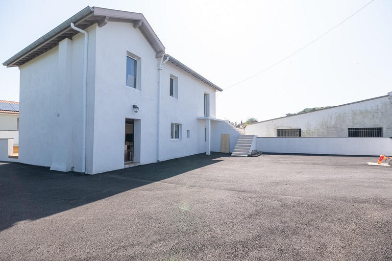 Appartement - 96 m² - 4 pièces