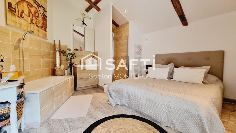 Maison - 204 m² - 7 pièces