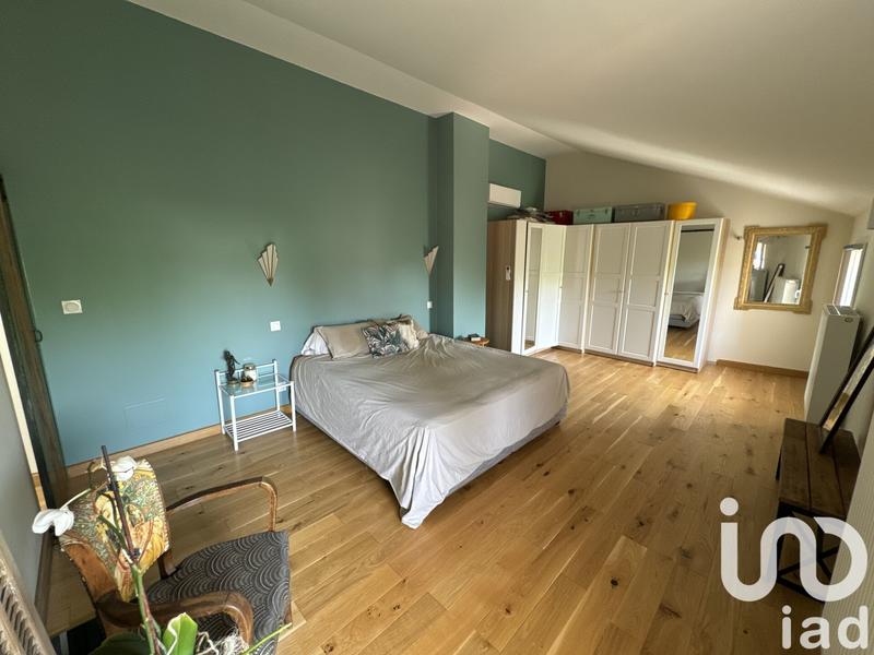 Maison - 425 m² - 16 pièces