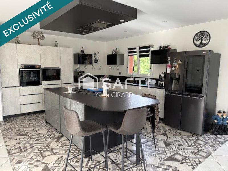 Maison - 150 m² - 5 pièces