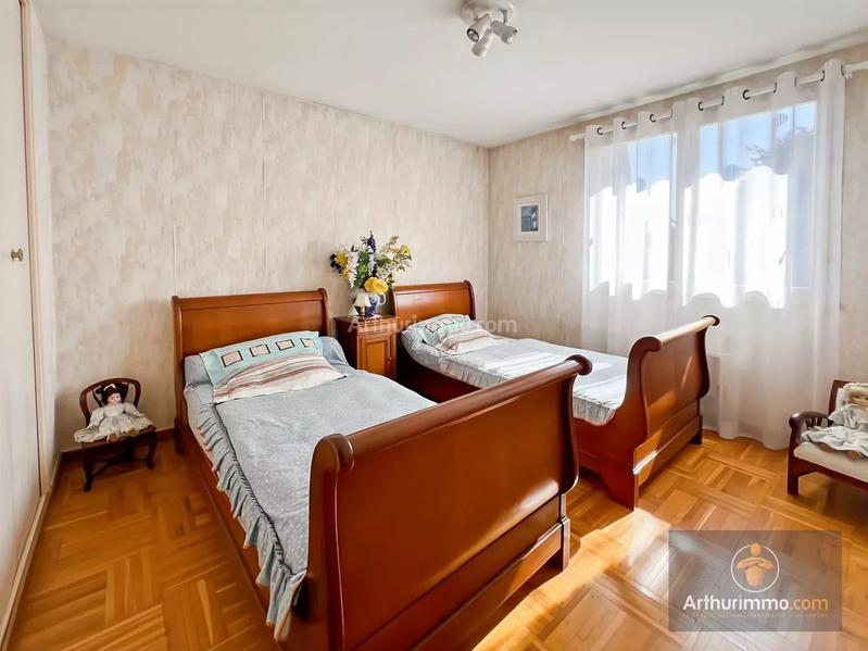 Maison - 155 m² - 9 pièces