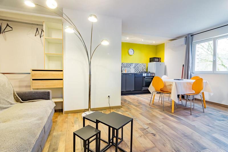Propriété - 277 m² - 13 pièces