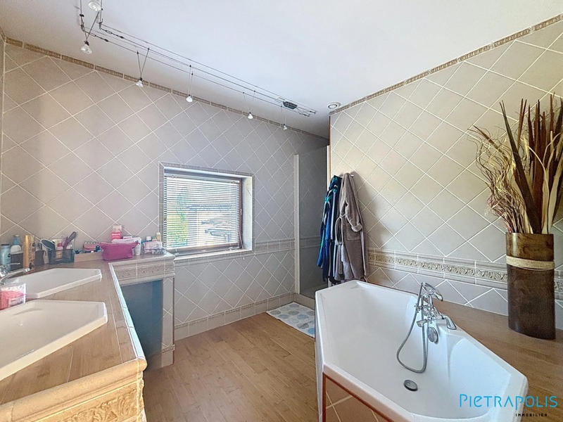 Maison ancienne - 150 m² - 6 pièces