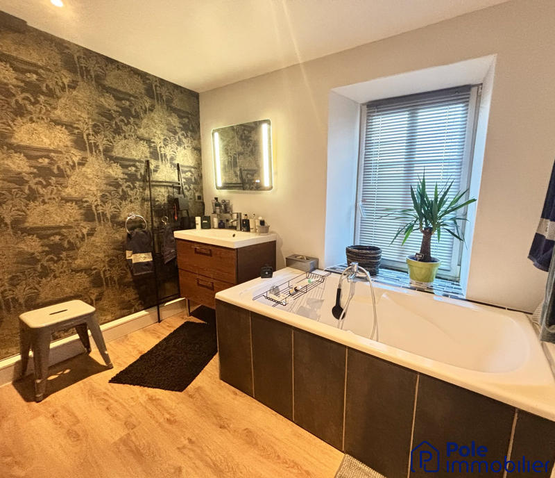 Maison ancienne - 152 m² - 6 pièces