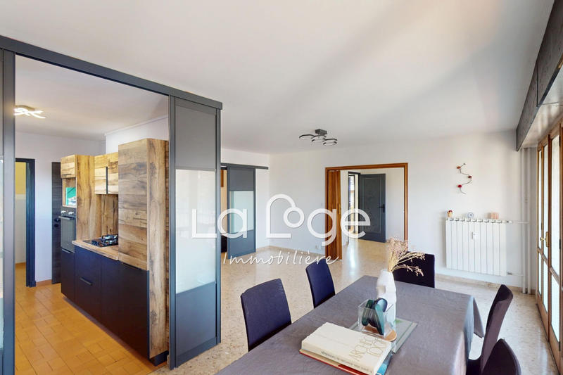 Appartement - 113 m² - 5 pièces