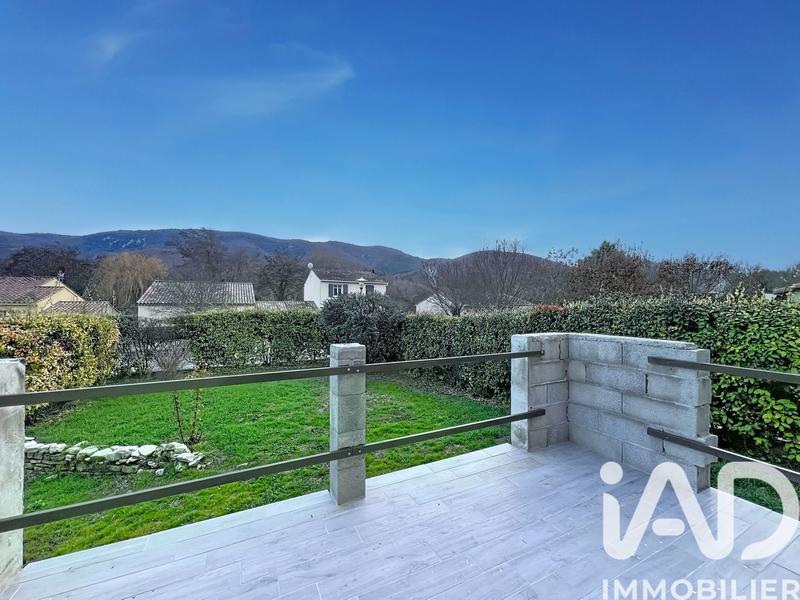 Maison - 110 m² - 4 pièces