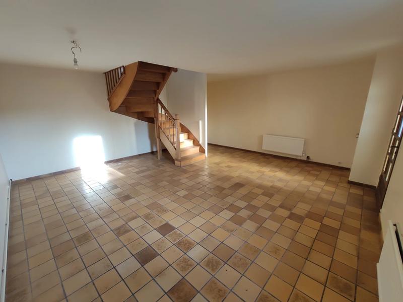 Maison - 215 m² - 12 pièces