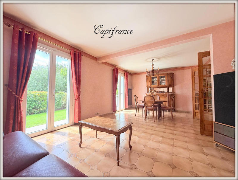 Maison - 95 m² - 5 pièces