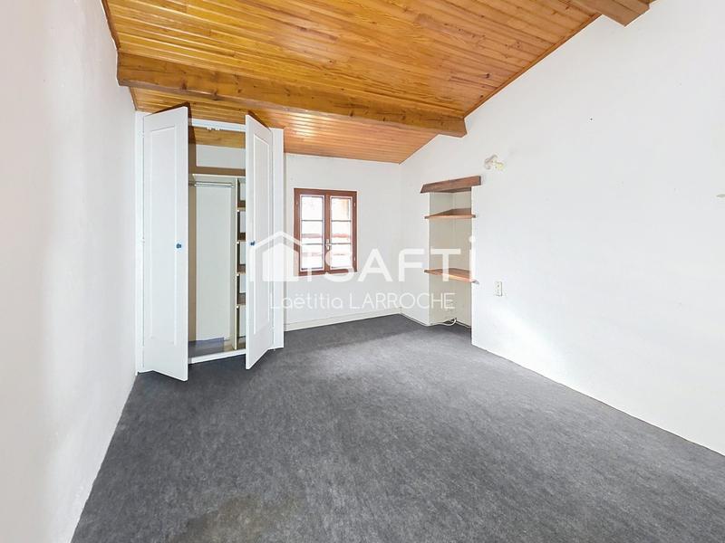Maison - 225 m² - 10 pièces