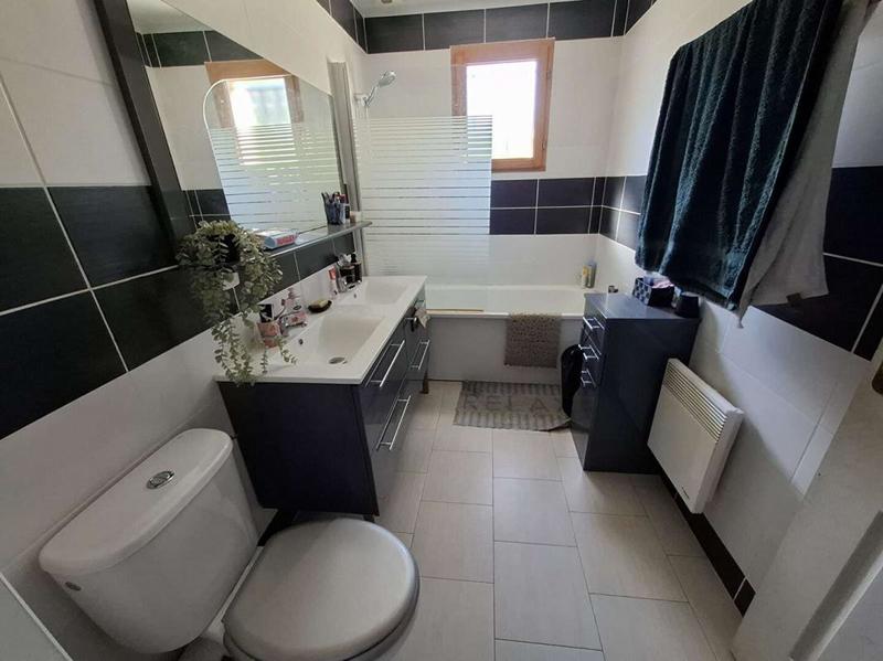 Maison - 137 m² - 9 pièces