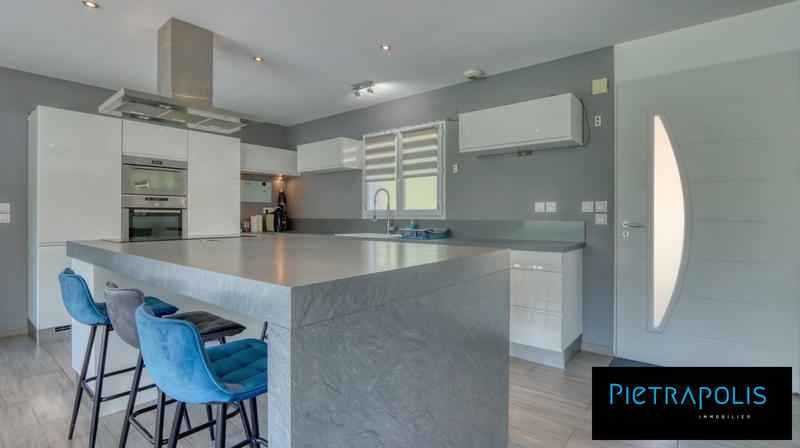 Maison contemporaine - 182 m² - 6 pièces