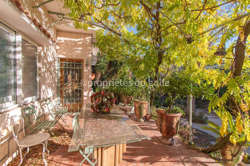 Maison - 200 m² - 7 pièces