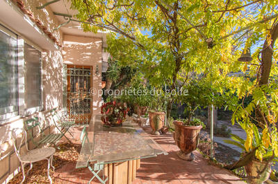 Maison - 200 m² - 7 pièces