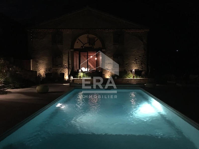 Maison - 326 m² - 7 pièces