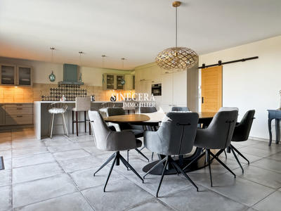 Villa - 197 m² - 7 pièces