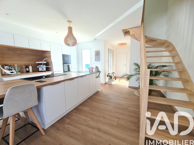 Maison - 172 m² - 7 pièces