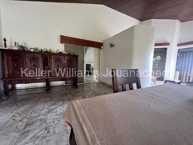 Villa - 179 m² - 9 pièces