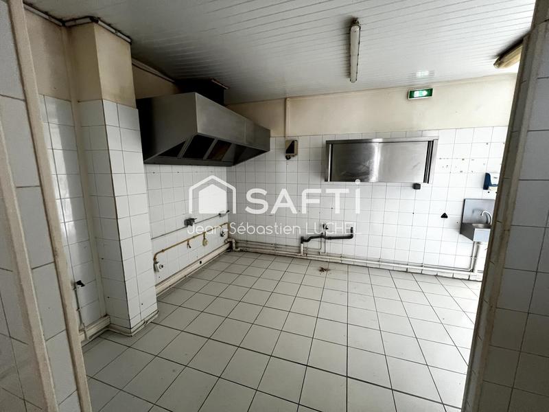 Local commercial - 156 m² - 2 pièces
