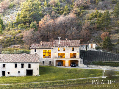 Mas - 243 m² - 6 pièces