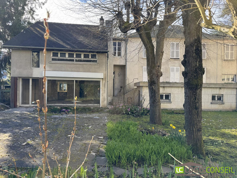 Villa - 222 m² - 7 pièces