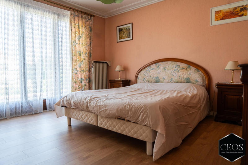 Maison ancienne - 272 m² - 15 pièces