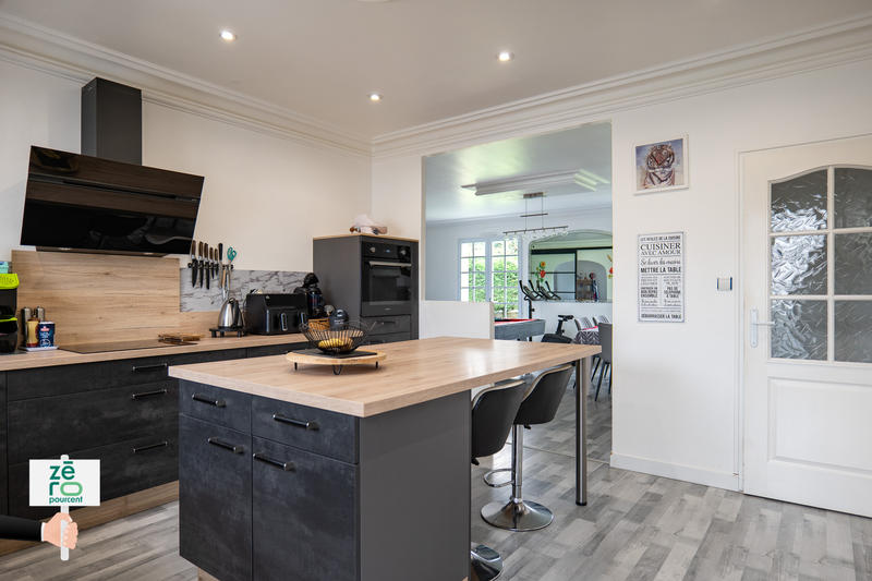 Maison - 283 m² - 10 pièces