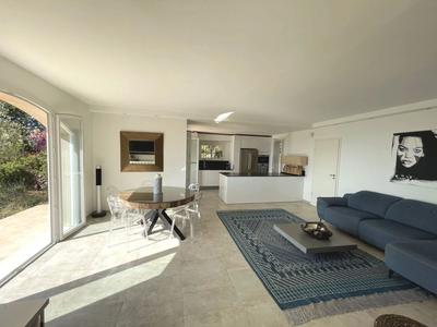 Villa - 107 m² - 4 pièces