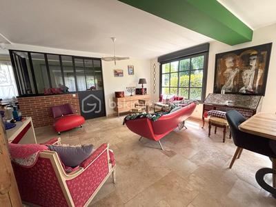 Maison - 200 m² - 6 pièces