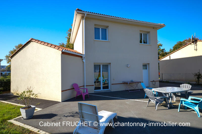 Maison - 80 m² - 4 pièces