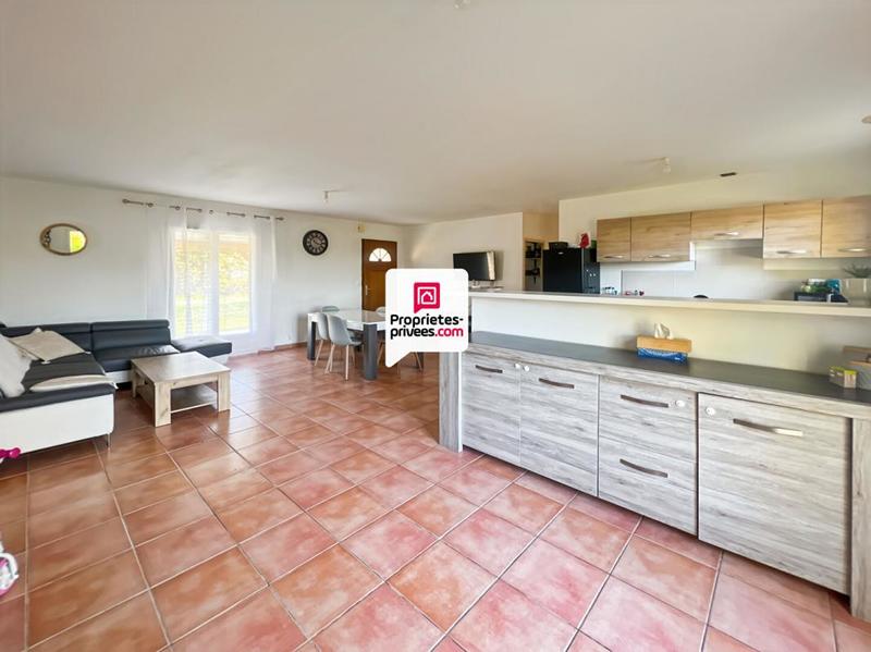 Maison - 98 m² - 5 pièces