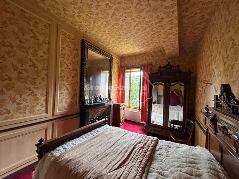 Maison - 190 m² - 7 pièces