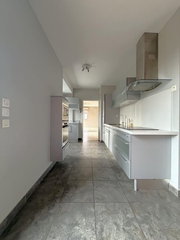 Appartement - 205 m² - 6 pièces