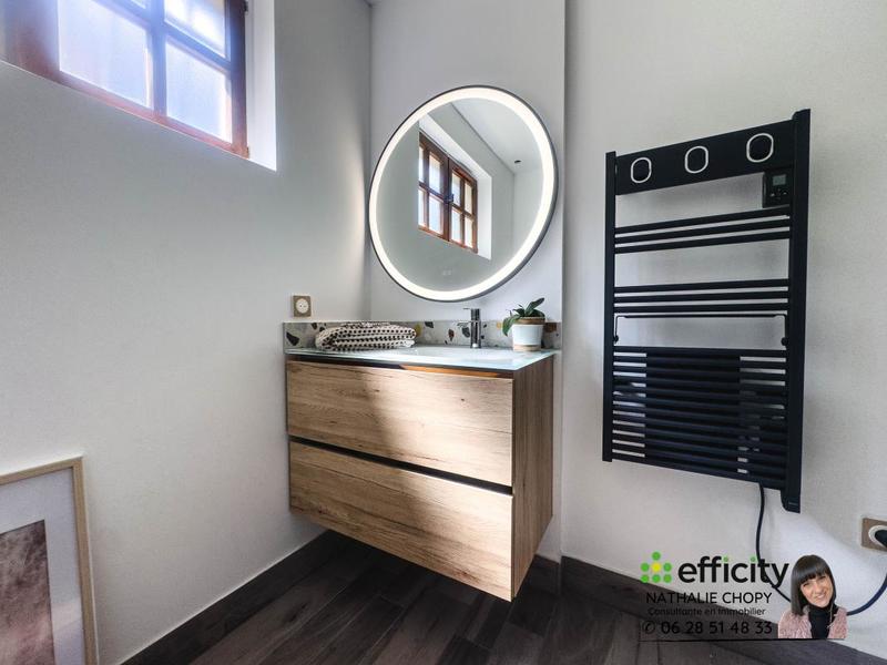 Maison - 199 m² - 7 pièces