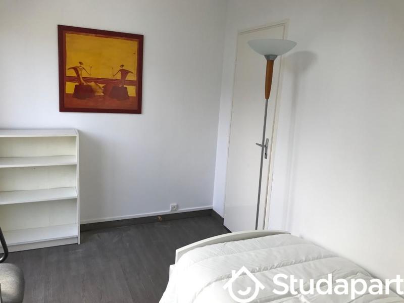 Chambre - 10 m² - 1 pièce