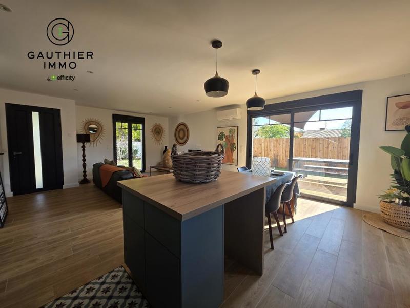 Maison - 105 m² - 4 pièces