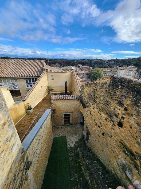 Maison en pierre - 213 m² - 9 pièces