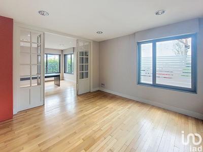 Local commercial - 204 m² - 10 pièces