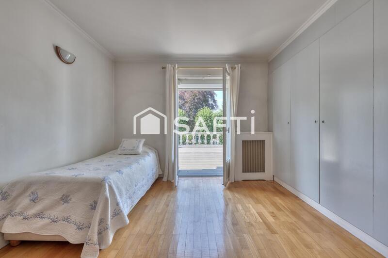 Maison de maîtres - 275 m² - 8 pièces