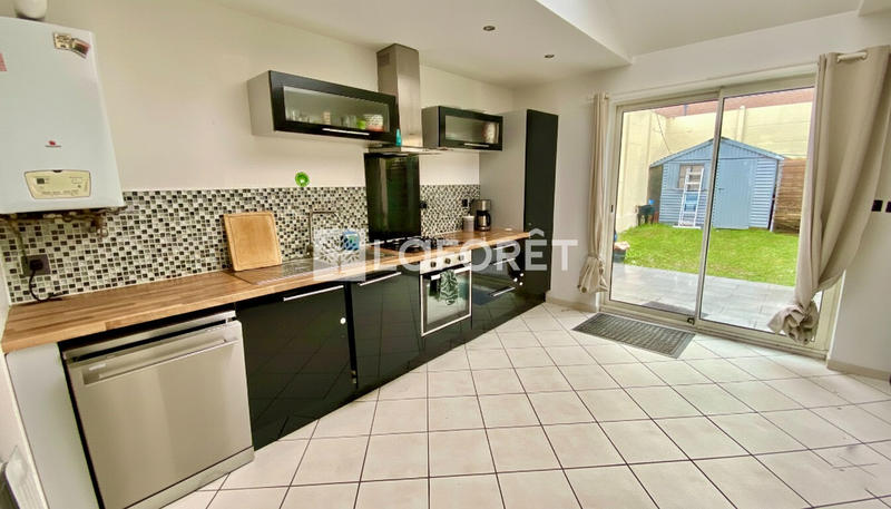 Maison - 90 m² - 4 pièces