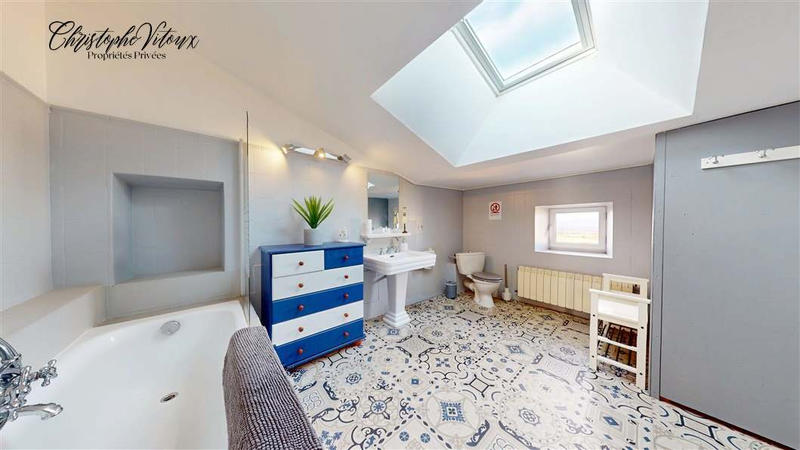 Maison - 288 m² - 8 pièces