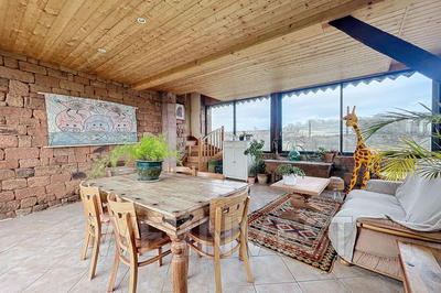 Propriété - 207 m² - 12 pièces