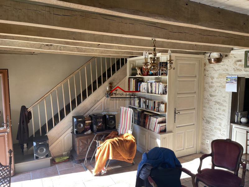 Maison - 186 m² - 8 pièces