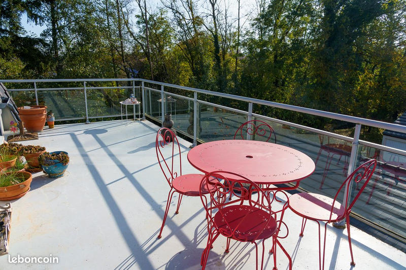 Appartement - 96 m² - 5 pièces