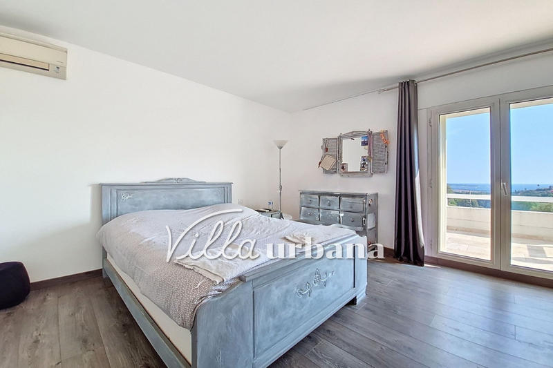 Maison - 218 m² - 6 pièces